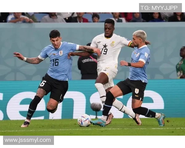 加纳与乌拉圭激战回顾解说精彩瞬间与赛场分析全记录