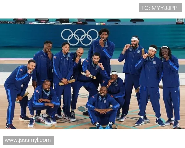 库里三分大赛决赛狂砸20球创纪录荣膺冠军成就传奇时刻 库里三分大赛决赛狂砸20球创纪录荣膺冠军成就传奇时刻