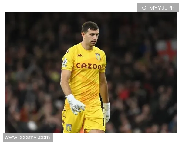 迈尼昂的崛起与挑战：从青涩门将到世界级守护者的蜕变之路